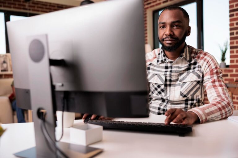 community manager